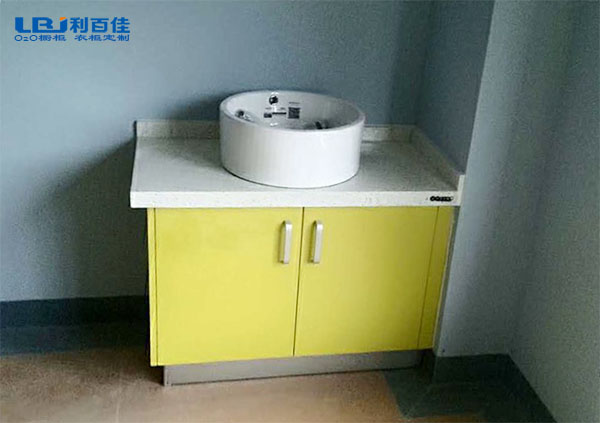 為什么長沙口腔醫(yī)院都選擇利百佳——林科大新華口腔醫(yī)院儲物柜案例