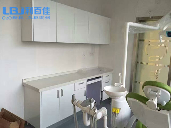 為什么口腔專(zhuān)科裝修找利百佳定制櫥柜、衣柜、衛(wèi)浴柜