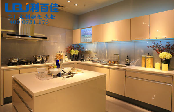 利百佳告訴你定制整體櫥柜除了顏值還要什么？