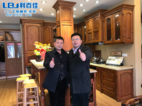 長(zhǎng)沙櫥柜定制，利百佳是您千萬(wàn)不能錯(cuò)過(guò)的好品牌，真的！