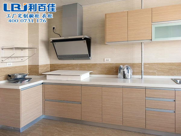 利百佳的零甲醛石材櫥柜將引領長沙櫥柜市場熱潮