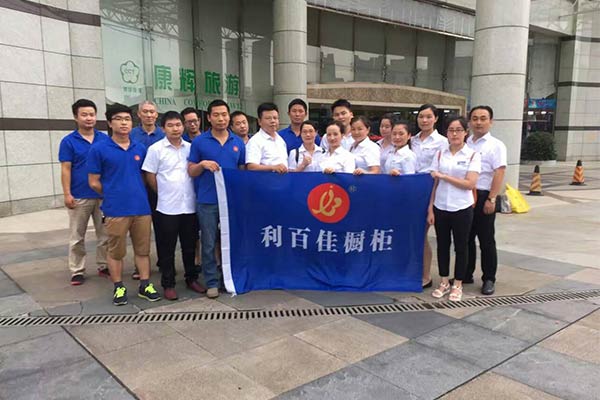 專(zhuān)訪利百佳櫥柜曹菊宏：產(chǎn)品和服務(wù)是發(fā)展核心