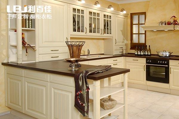 看模壓櫥柜衣柜怎么滿(mǎn)足你的需求！