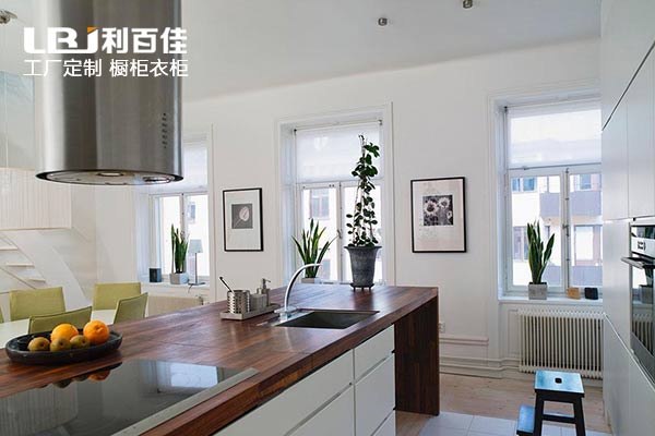 廚房櫥柜臺面這樣子裝，永遠都不會過時！